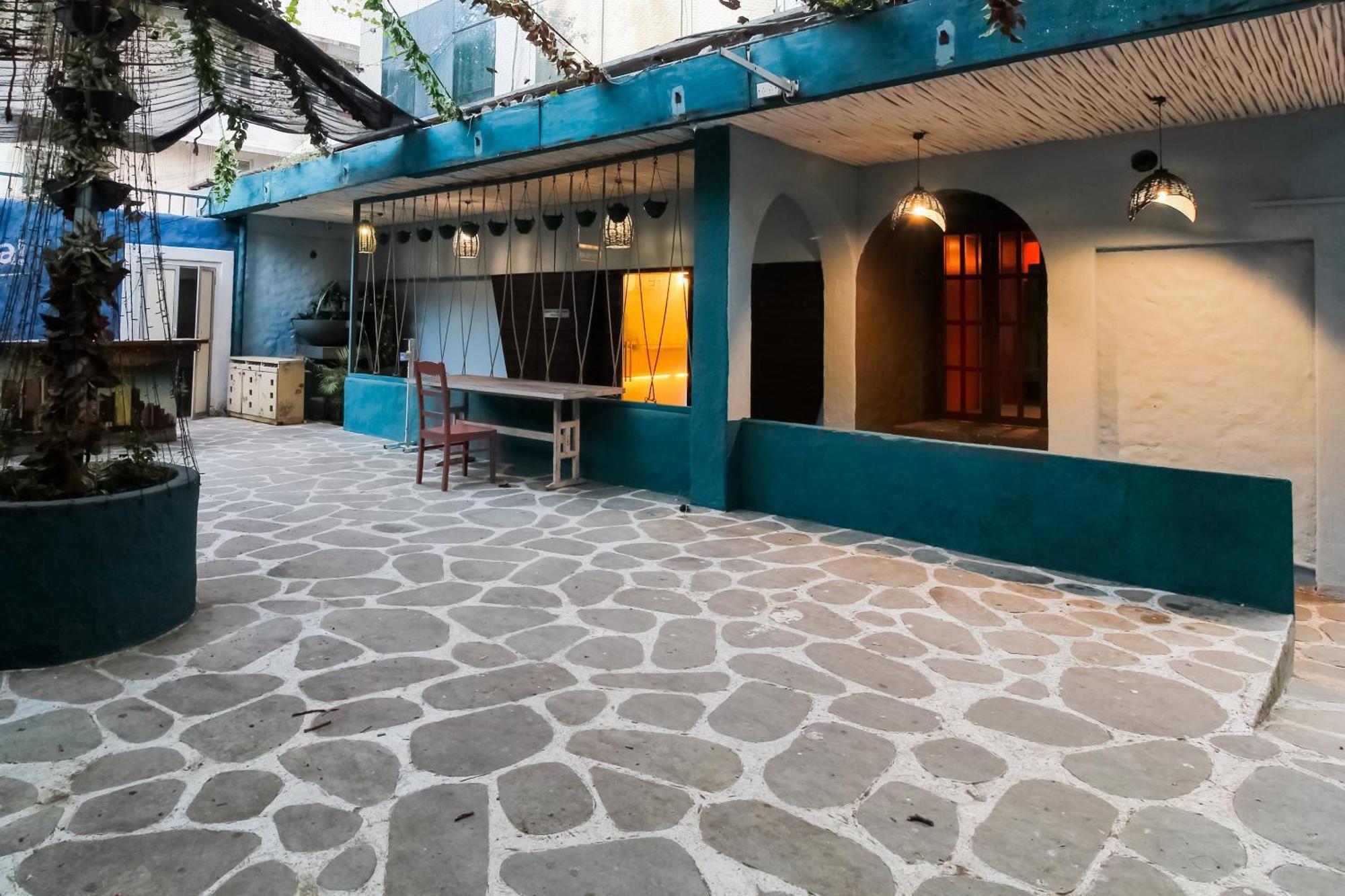 Townhouse Oak Hotel Shubhangan Near Juhu Beach, Mumbai